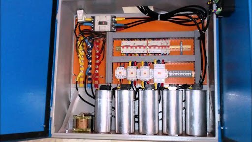 Banco de capacitores para corrección del factor de potencia